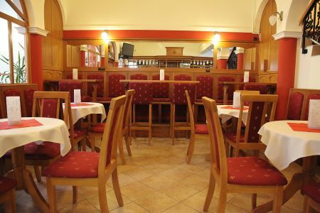Hotel Corvinus Zalaszentgrót - Zalaszentgrótのレストラン