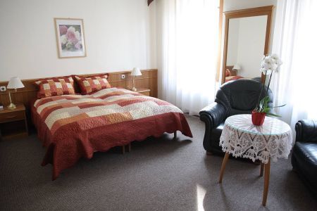 Alojamiento barato en Zalaegerszeg en el Hotel Corvinus