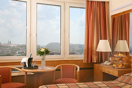 Panorama Budapesztu z pokoju Hotelu Budapest