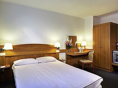 Mercure Buda Hotel con precios barato, en el estacion sur, cerca de plaza Szell Kalman 