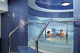 Jacuzzi voor gasten van het Novotel Centrum Boedapest, Hongarije