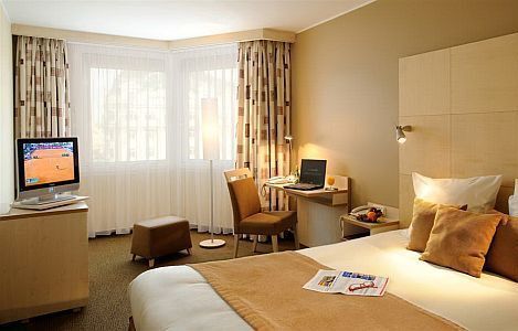 Mercure Budapest Korona****から中心が近いでございます