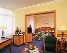 Элегантный термальный отель - уютный апартамент отеля - Helia Budapest
