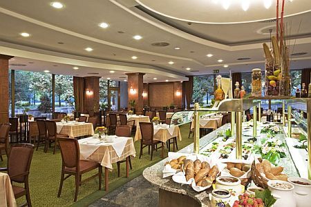 Danubius Thermal Hotel Maritsziget - Budapest - breakfast - Wellness weekend In Margaret Island Budapest