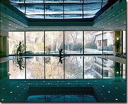 Boedapest hotels - bad van het Grand Hotel Margitsziget in Boedapest, Hongarije