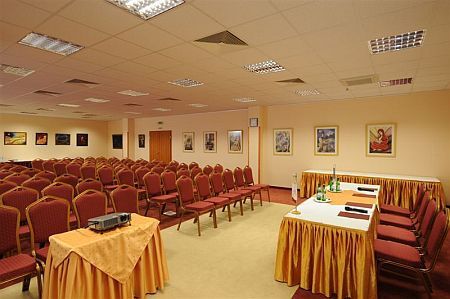 エゲルの会議室とイベントルームのレンタル