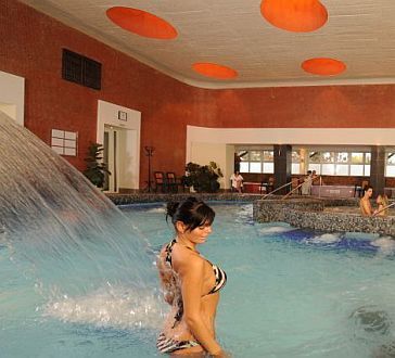 Wellness-Pakete im Wellness Spa Hotel Flora 3* in Eger