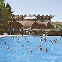 Piscina in Ungaria,in hotelul Freya din Zalakaros