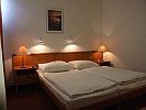 Дешевый и красивый отель в будайской части города - Hotel Griff Budapest - уютный двухместный номер