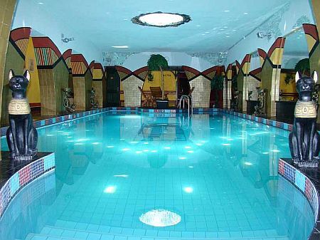 Hotels bij het Balatonmeer - bad in het Janus Atrium Hotel in Siofok