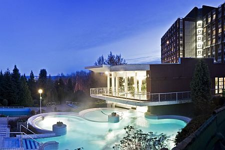 Kurbad i Heviz, Spa och wellnesshotell i Ungern - Danubius Health Spa Resort Aqua
