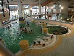 Piscine thermale - Spa Hôtel Sarvar en Hongrie - Danubius Health Spa Resort Sárvár